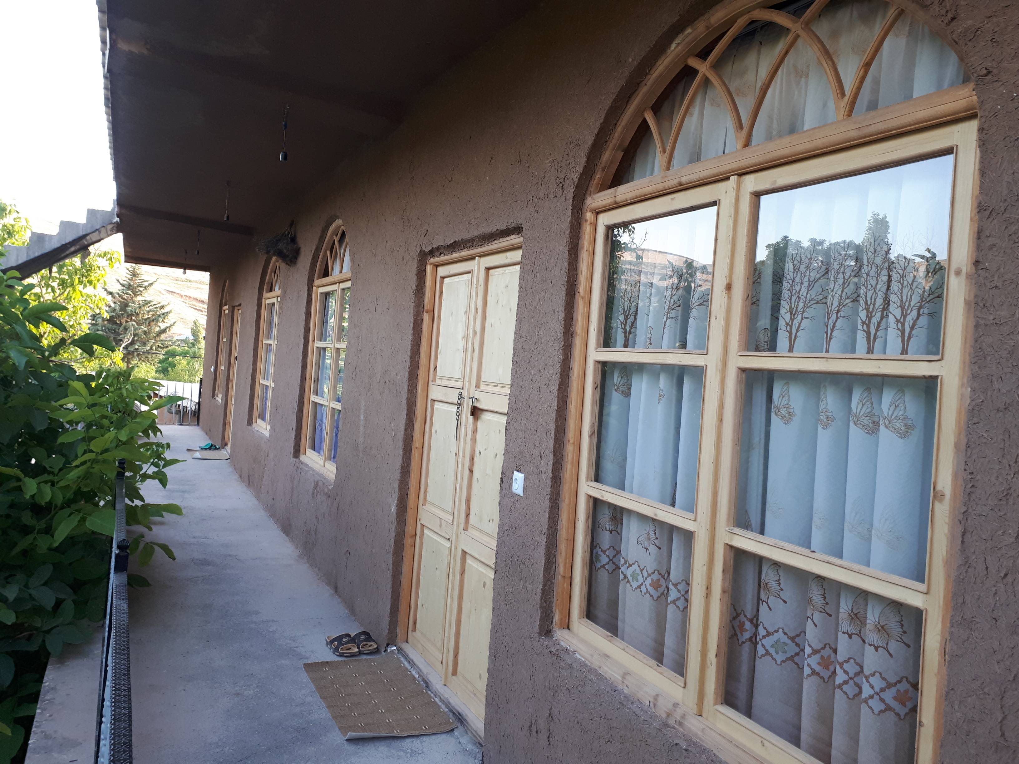 تصویر بومگردی قلعه عقابها 2